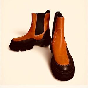 Marc Fisher LTD ‘Morgan’ Leather Chelsea Boots